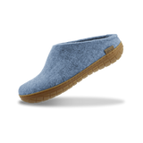 Slip-on with natural rubbersole in the colour Sky