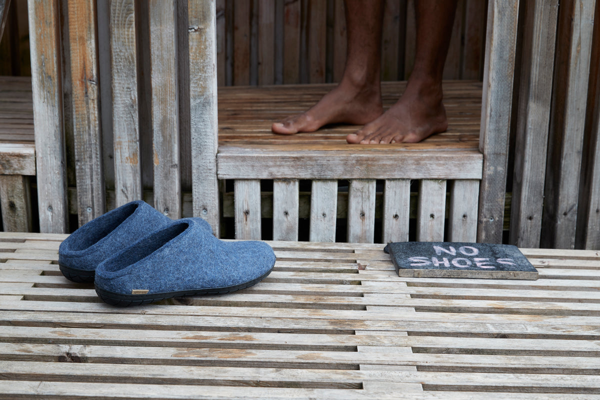 glerups slip-on black rubber natural felted wool warm outdoor adventure