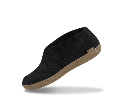 The leather shoe charcoal